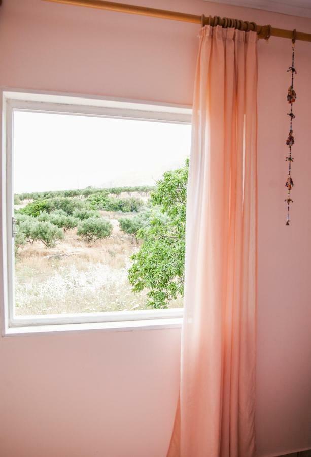 Вилла Tranquility House Livadia  Экстерьер фото